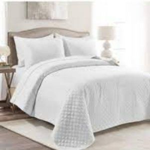 Home Boutique 3-Piece Microfiber King Quilt Sets NEW